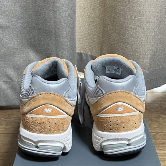 New Balance M2002RhM Core Color Pack Sweet Caramel 2002R Sneaker Men Us10 - Picture 6 of 8
